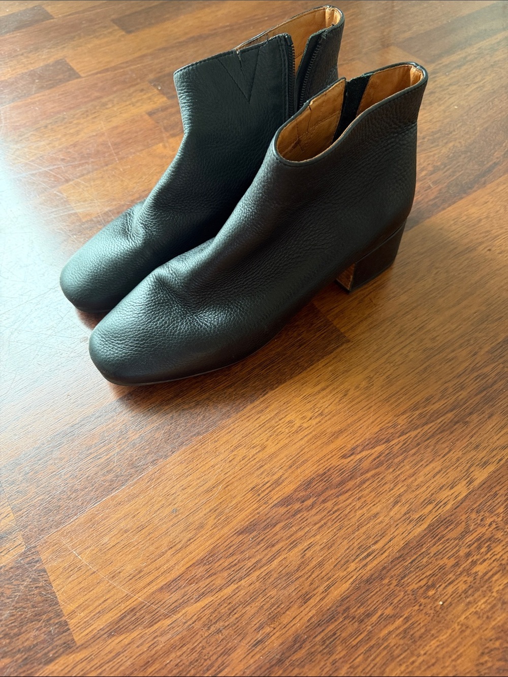 Gentle Souls Elena Boot Women's Black Leather Ankle Booties 10